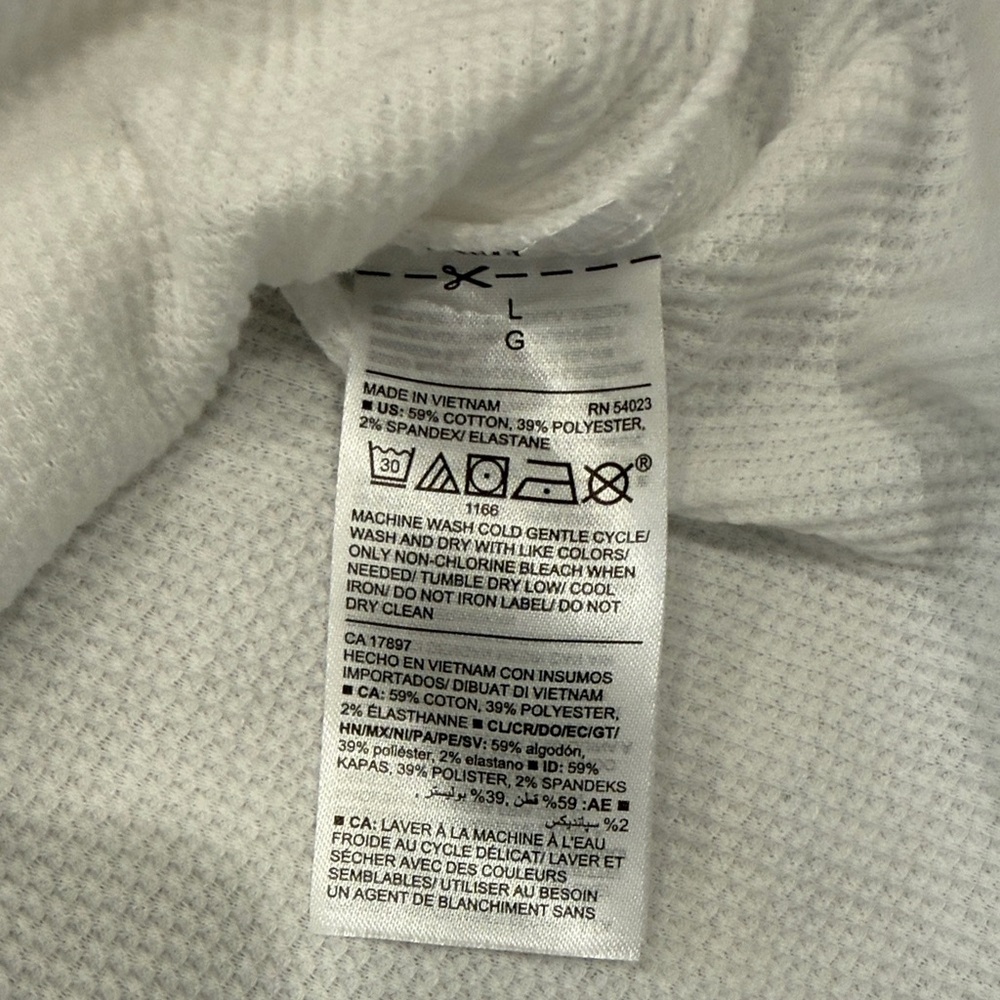 Bundle of Two Old Navy Thermal Long Sleeve Shirts—Charcoal and White—Large - Picture 8 of 13